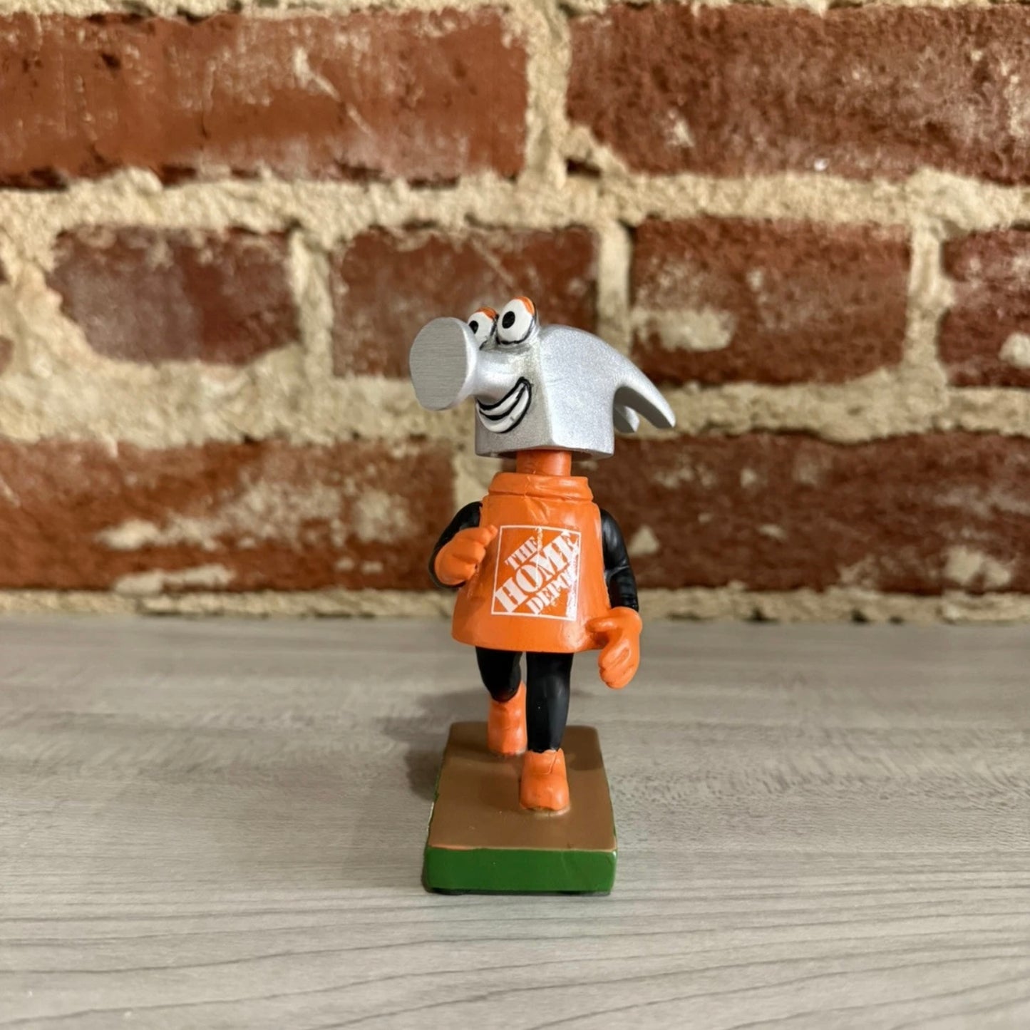 Atlanta Braves Home Depot Tool Race Hammerin’ Hank Mini Bobblehead 7/2/23