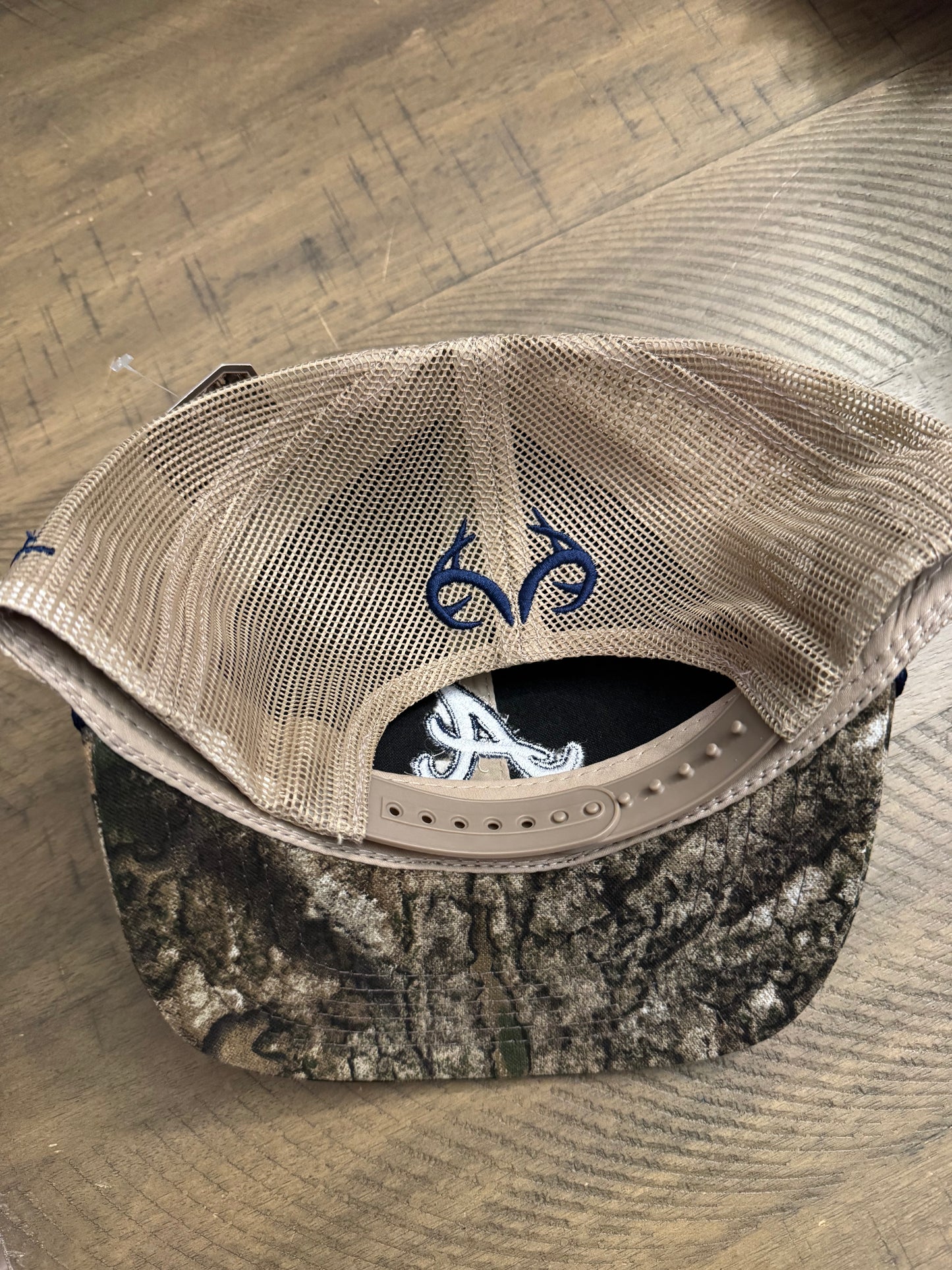 Atlanta Braves Camo Hat Giveaway 8/23/25