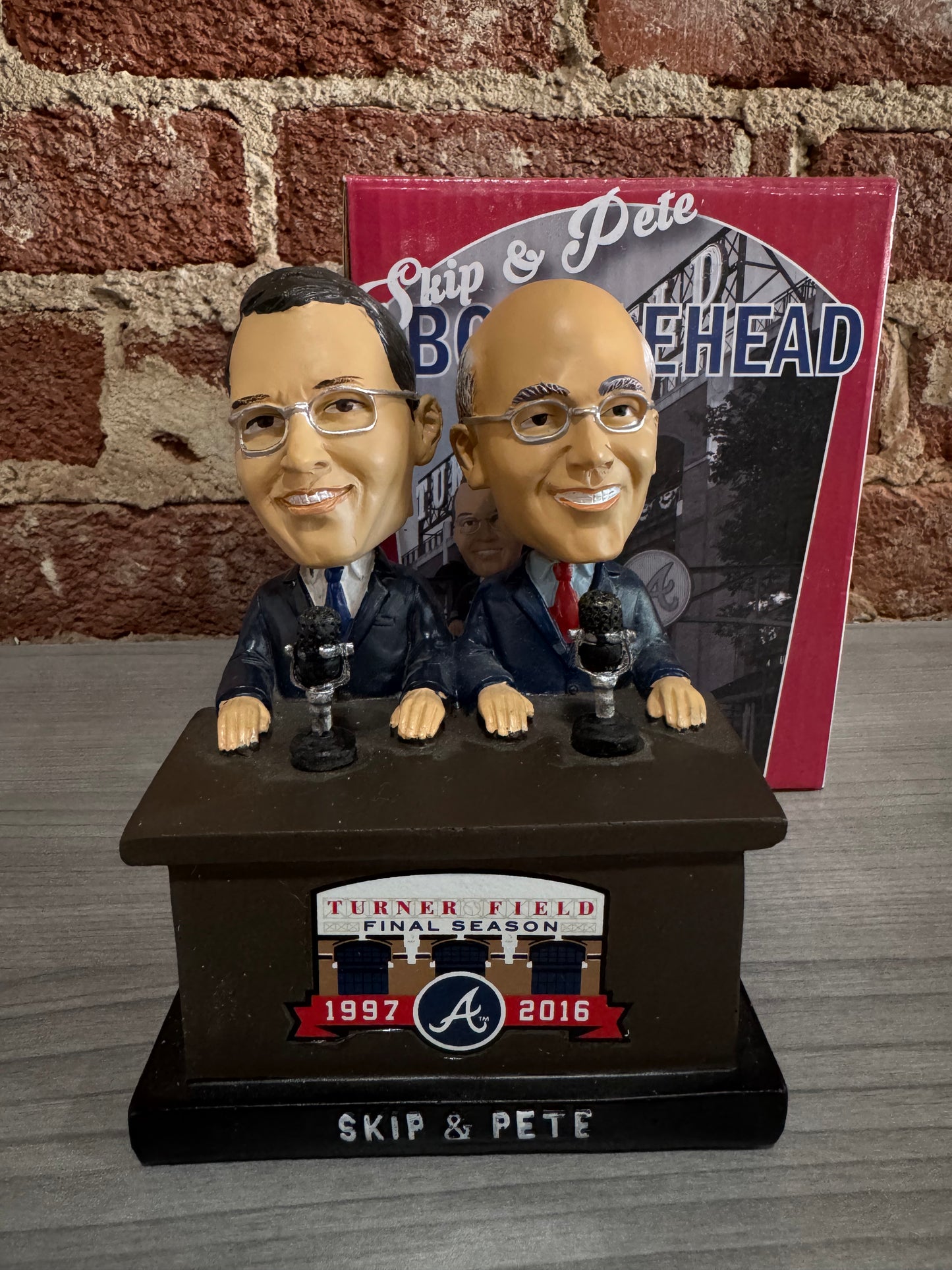 Skip and Pete Atlanta Braves Bobblehead (Batteries need to be replaced)