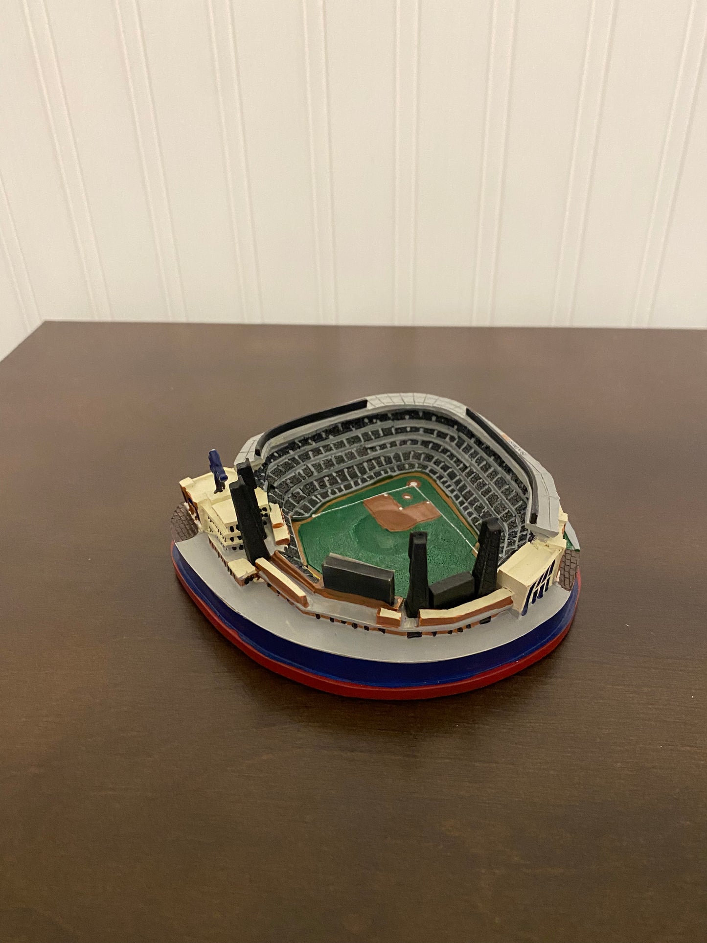 Mizuno Suntrust Park Replica Stadium Ball Holder