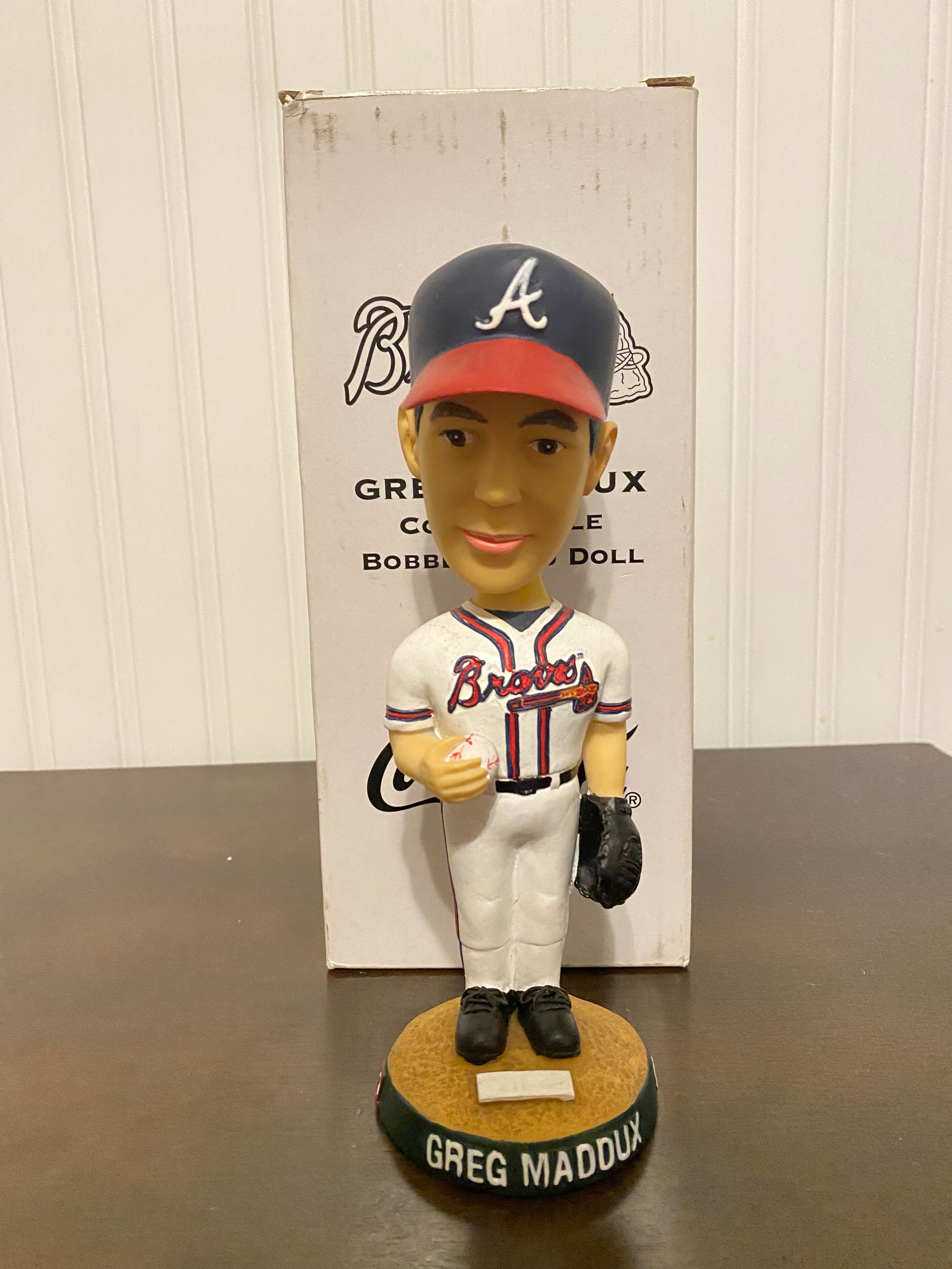 Greg Maddux 2002 Atlanta Braves Bobblehead – Atlanta Bobbles